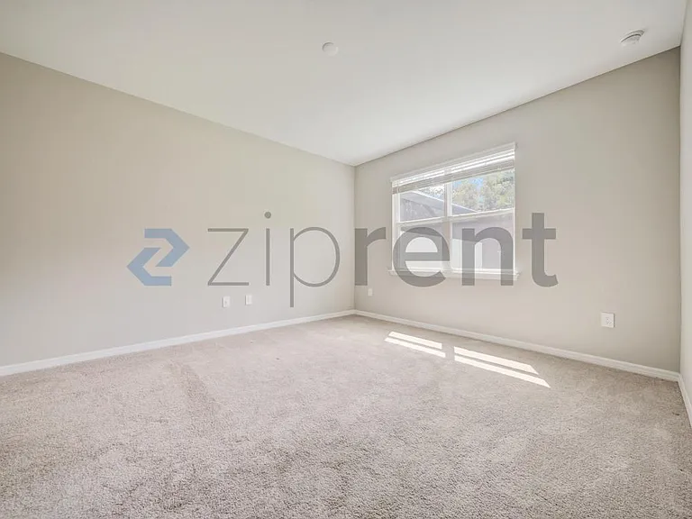1126 S Town And River Dr — Photo 14