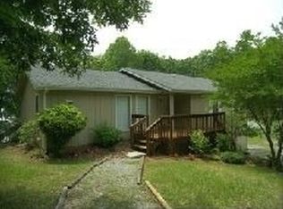15879 Smith Mountain Lake Pkwy, Huddleston, VA 24104
