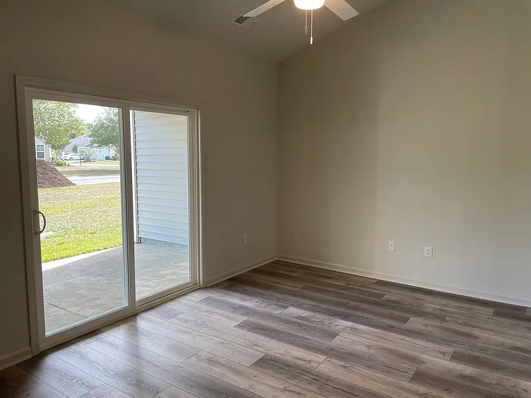 3023 Cedar Creek Ln — Photo 13