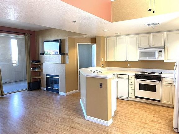 2nd image of 1281 Cabrillo Ave Unit 206