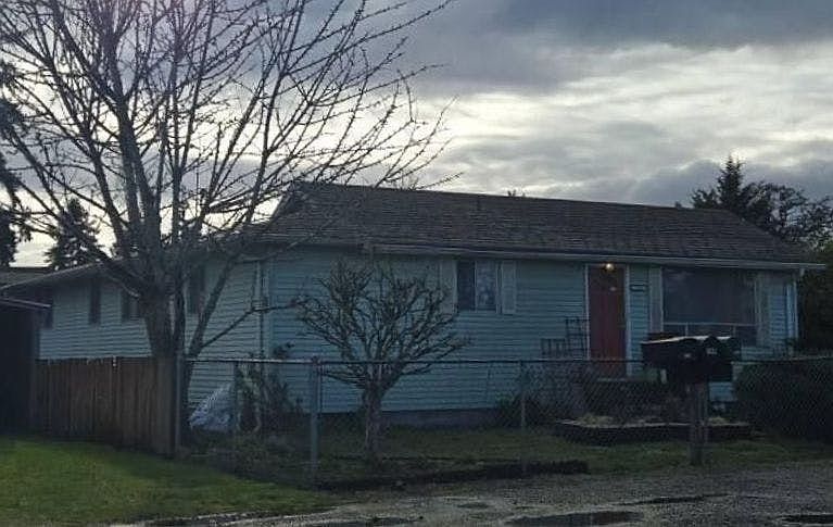 1st image of 724 Lafayette St S