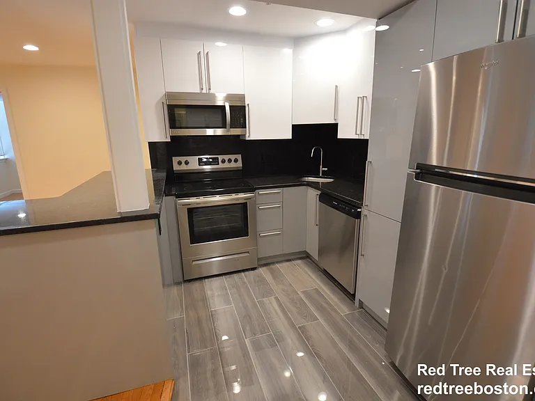 1801 Beacon St #2 — Photo 23