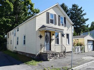 37 118th St, Troy, NY 12182