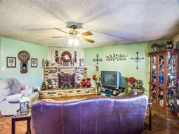 5th image of 313 Rockcrest Dr