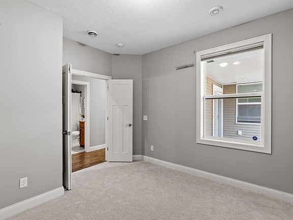 4th image of 620 Liberty Way