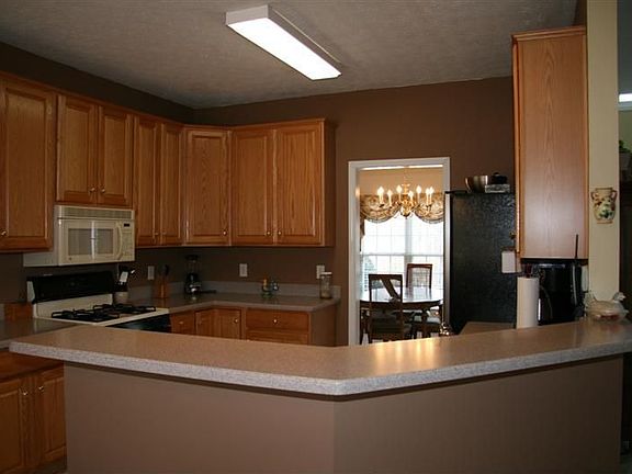 5th image of 1257 Foxboro Ct