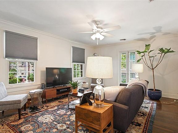 4th image of 1121 State St #23