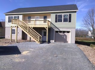 4 Eagle Ct, Lake Ariel, PA 18436