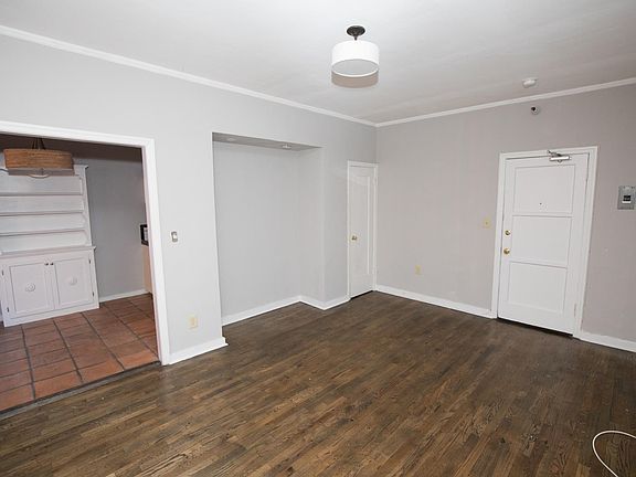 4th image of 729 S St Andrews Pl APT 304