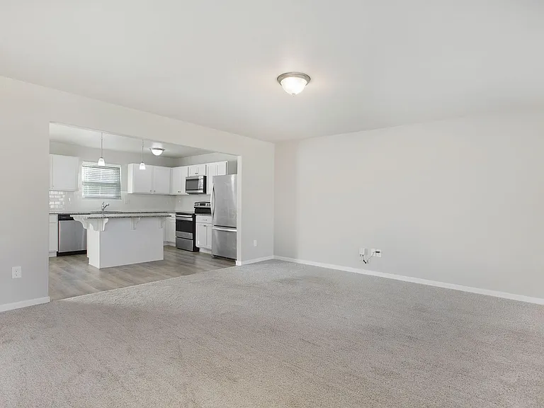 59592 Glidden St — Photo 6