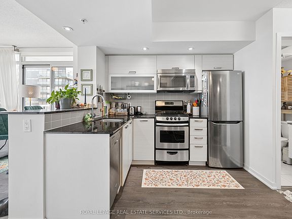 5th image of 68 Abell St Unit 1908