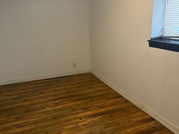 5th image of 1111 9th Ave N #4