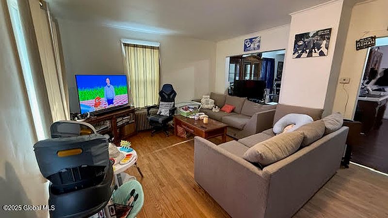 2nd image of 1031 Helderberg Avenue