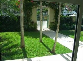 945 E Las Olas Blvd, Fort Lauderdale, FL 33301
