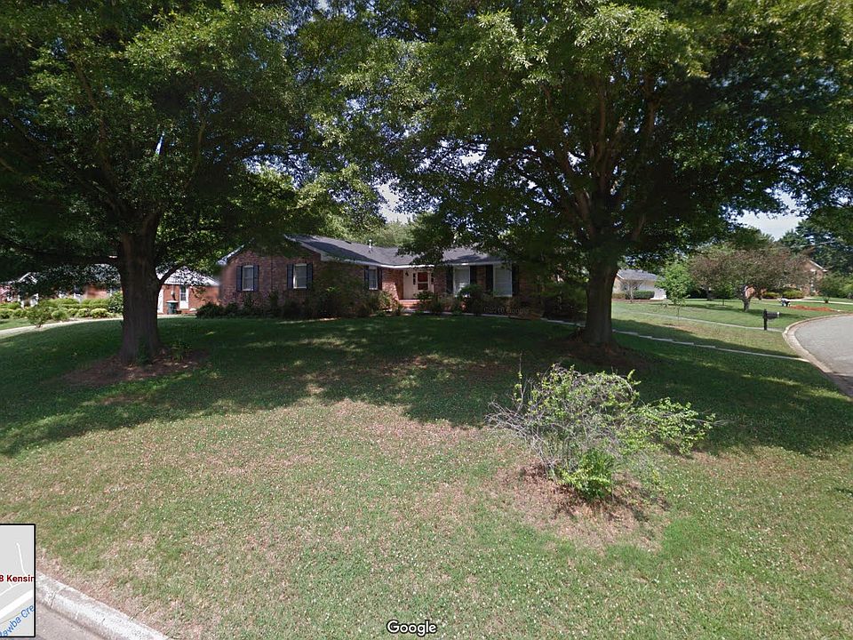 Corner lot