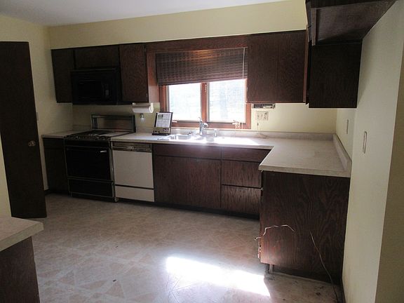 2nd image of 38W580 W Mary Ln