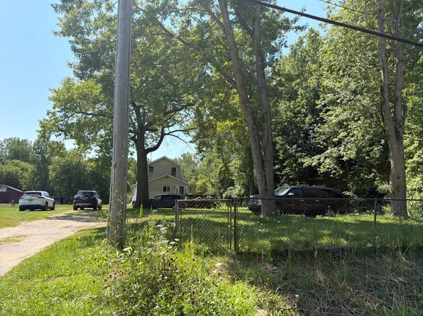 3333 Carrigan Rd, Fort Gratiot, MI 48059