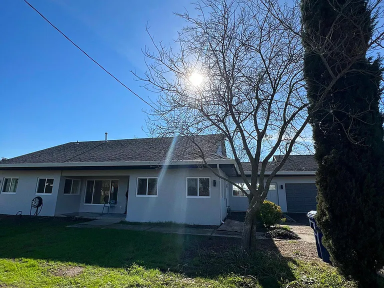 2512 I St — Photo 10