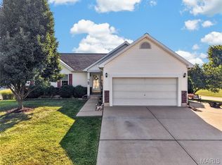 130 Granite Pointe Ln, Winfield, MO 63389