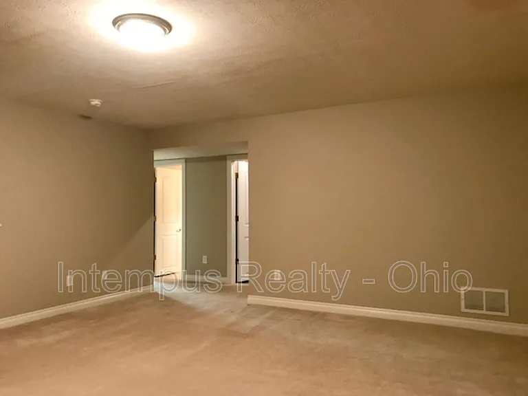 6346 Grassmere Dr — Photo 64