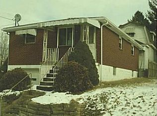1901 Rogena St, McKeesport, PA 15132