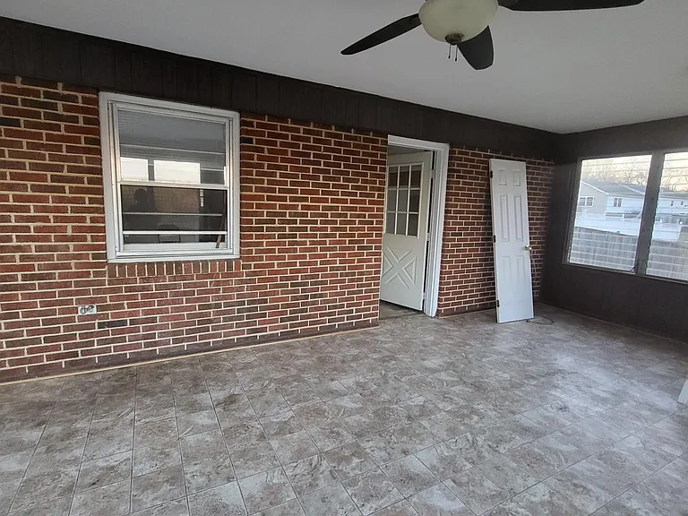 910 Ponds Wood Rd — Photo 10