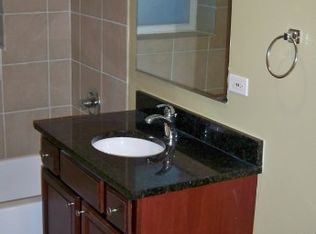 1418 W 68th St, Chicago, IL 60629