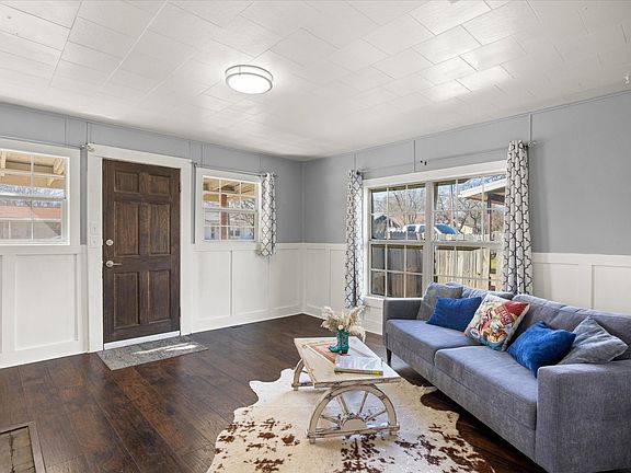 5th image of 1175 N Paddock St