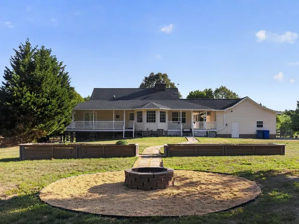 11880 Provident Dr, La Plata, MD 20646