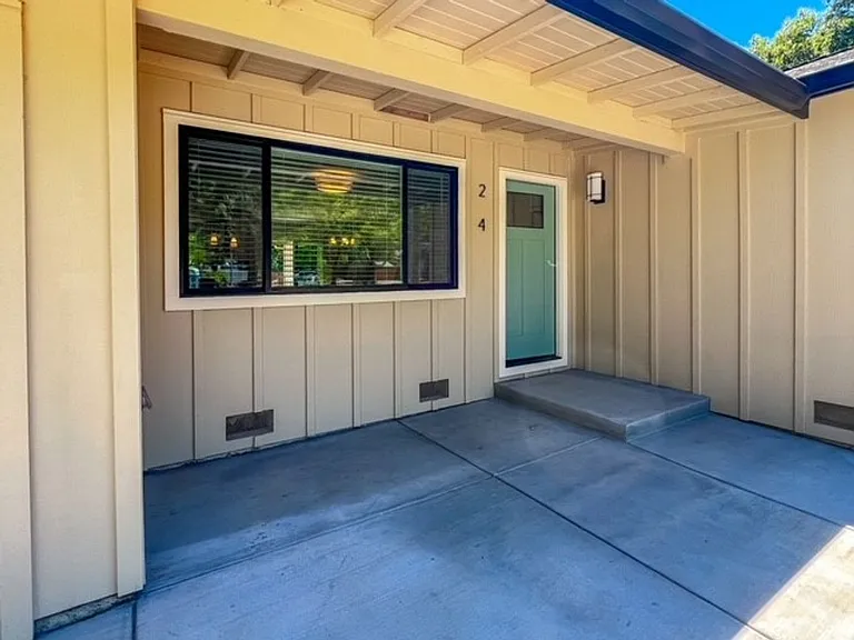 244 Foothill Blvd — Photo 2