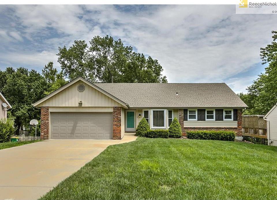 True Ranch in Convenient Location!!!