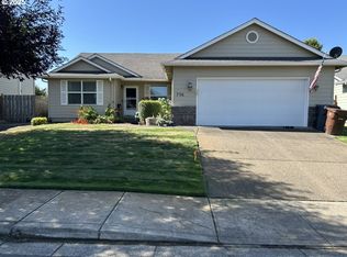736 Kelsey Loop, Molalla, OR