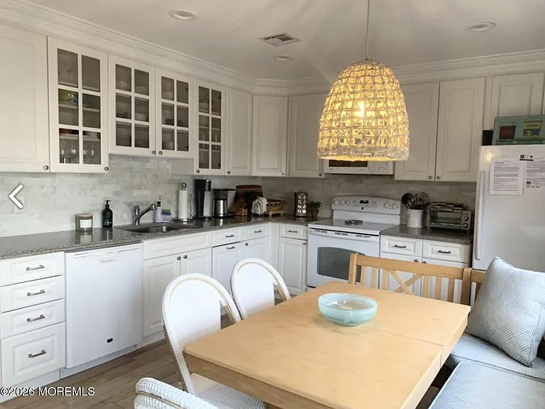 232 13th Ave #B — Photo 7