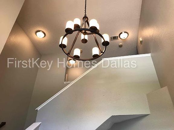 3rd image of 435 Beard Dr
