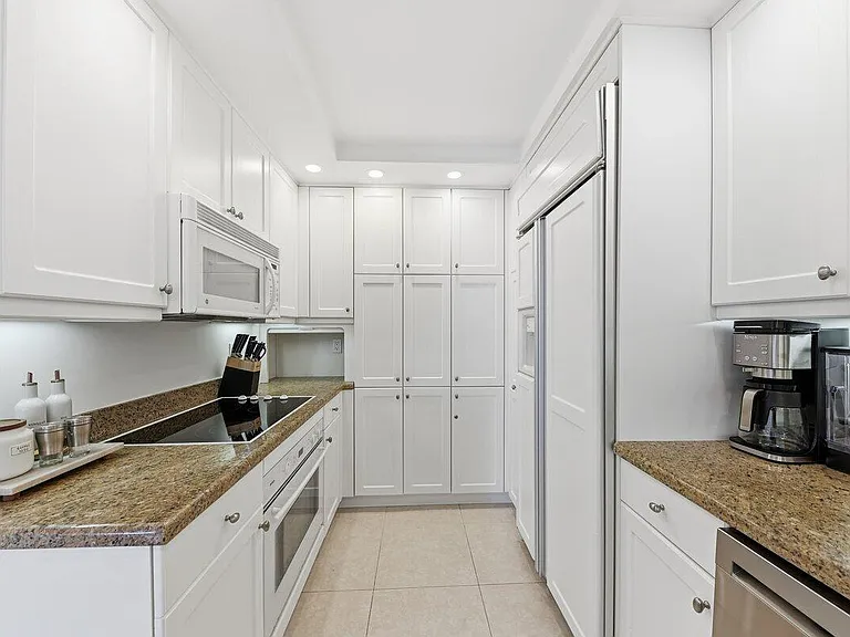5420 N Ocean Dr #1702 — Photo 10