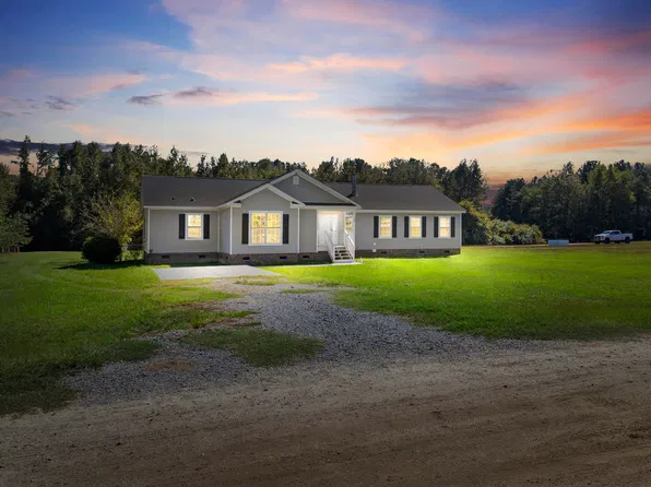 189 Little Coharie Ln, Roseboro, NC 28382