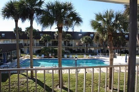 Pool l