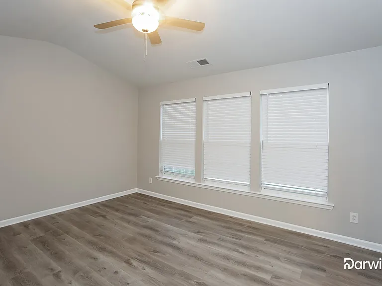 10456 Roundleaf Dr — Photo 8