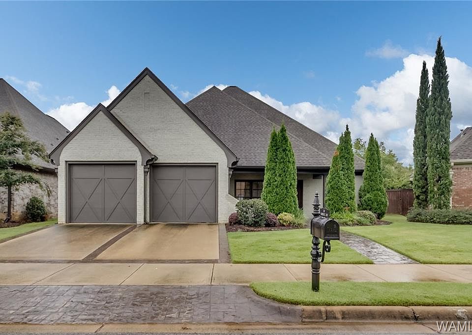 1st image of 716 Cambridge Ln
