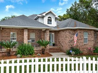 186 Fox Valley Rd, Shalimar, FL 32579