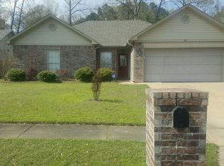 705 Hidden Forest Dr, Bryant, AR 72022