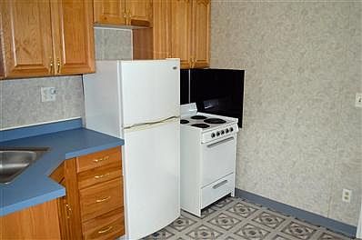 5th image of 419 E Greenview Ave