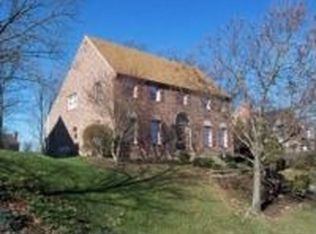 10171 Woodbury Dr, Wexford, PA 15090