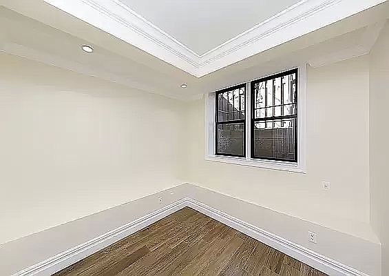 2nd image of 42 Sidney Pl APT 9