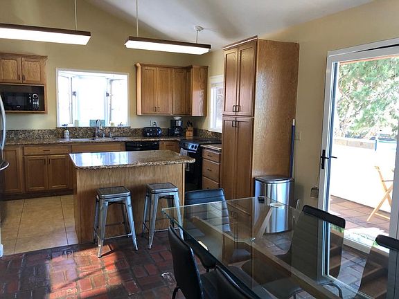 4th image of 744 Ensenada Ct