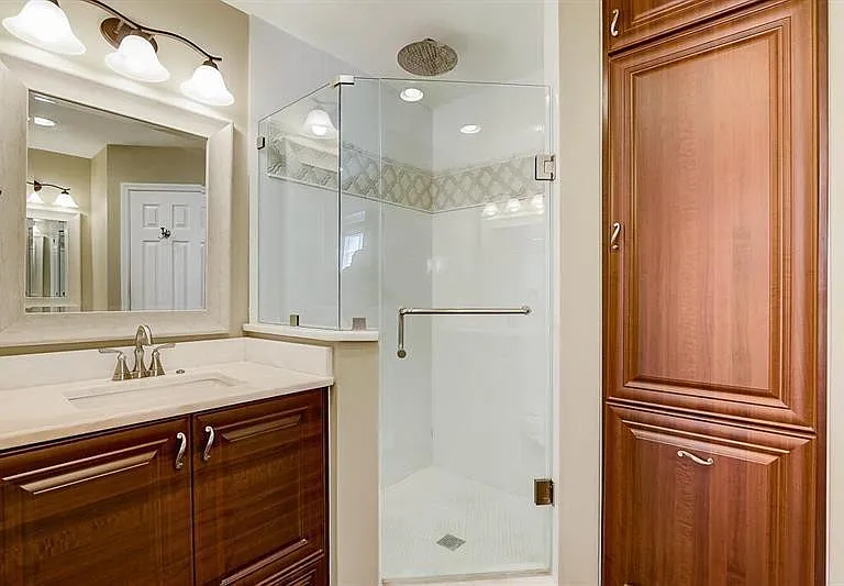 9387 Richmond Cir — Photo 8
