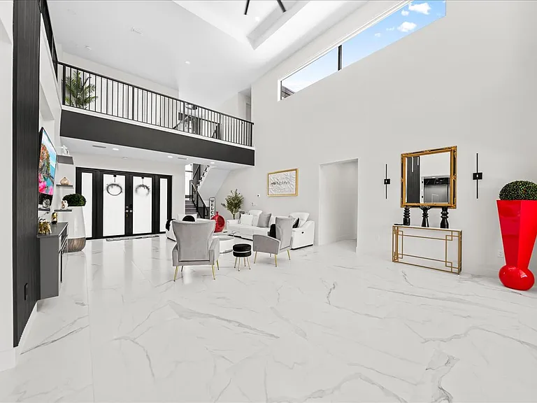 2636 Surfside Blvd — Photo 12