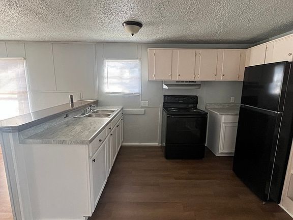 4th image of 1305 N Floyd St Lot 25