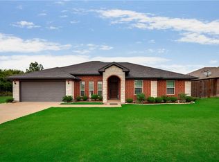 920 Winged Foot, Corsicana, TX 75110