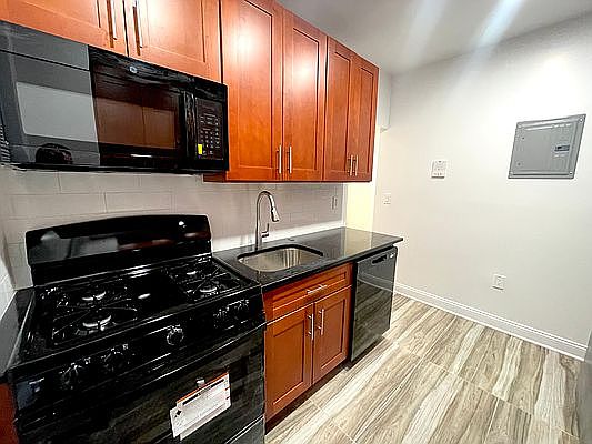 3rd image of 22-66 35th St #2L